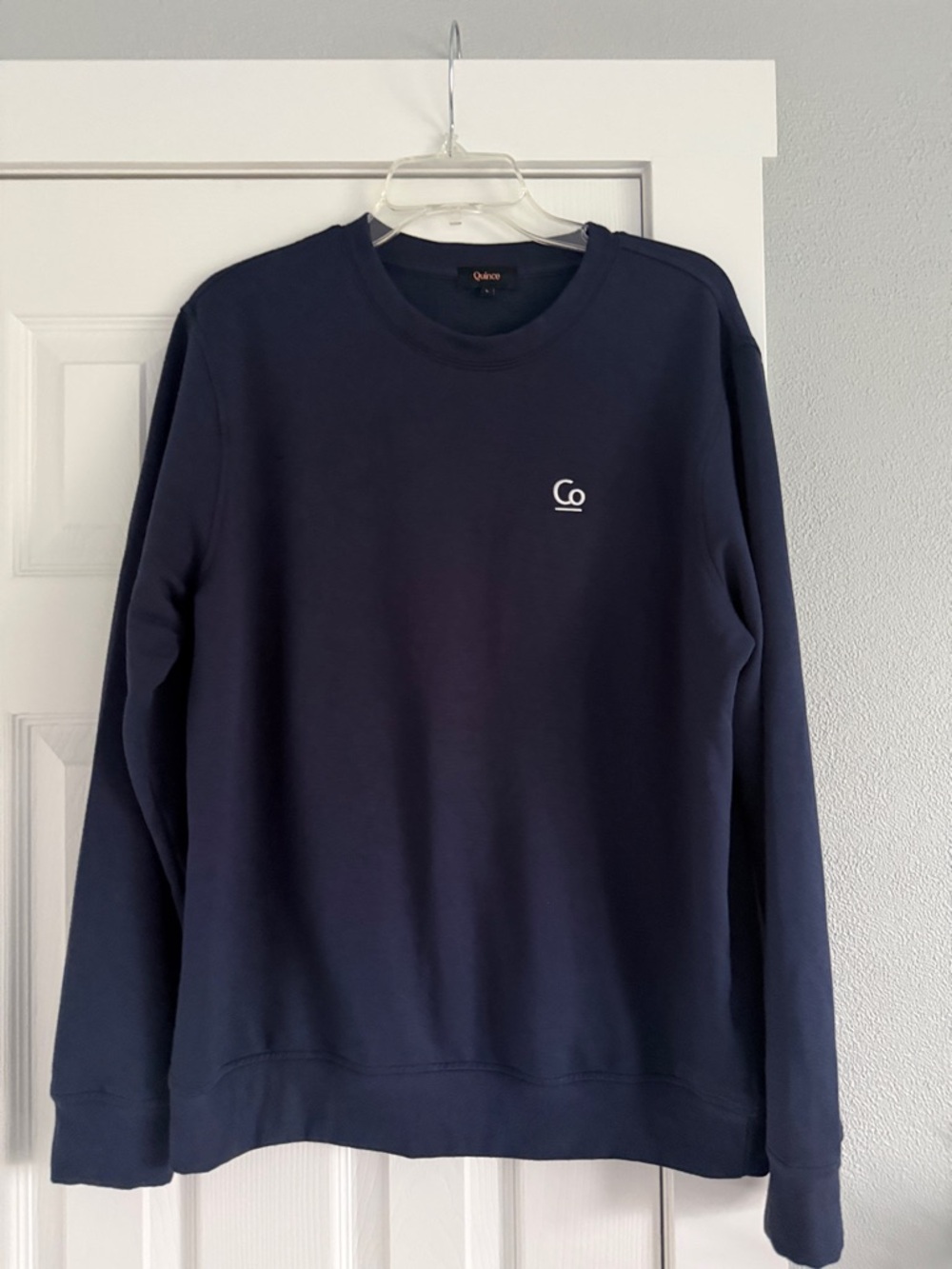 Quince Small Logo Navy Crewneck super soft  Sweatshirt men Pullover L
